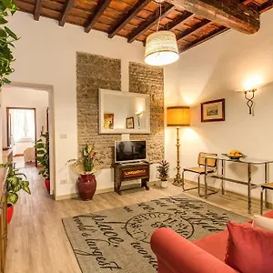  Appartamento Magenta Deluxe Fienaroli 2 Italia